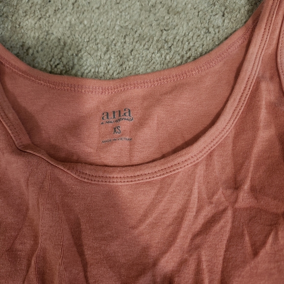 Tank Top Bundle - Picture 6 of 6